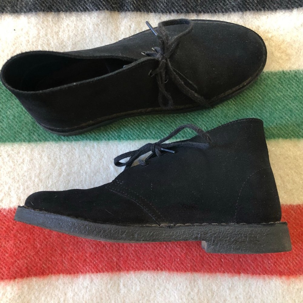 Clarks Desert Boots in Black Suede